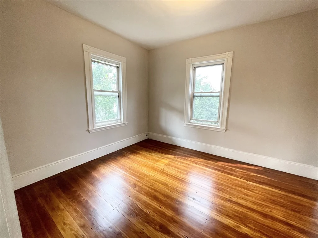 3 bed, 1 bath apartment for rent at 10 Wave Ave Unit 2, Dorchester — photo 7 of 15