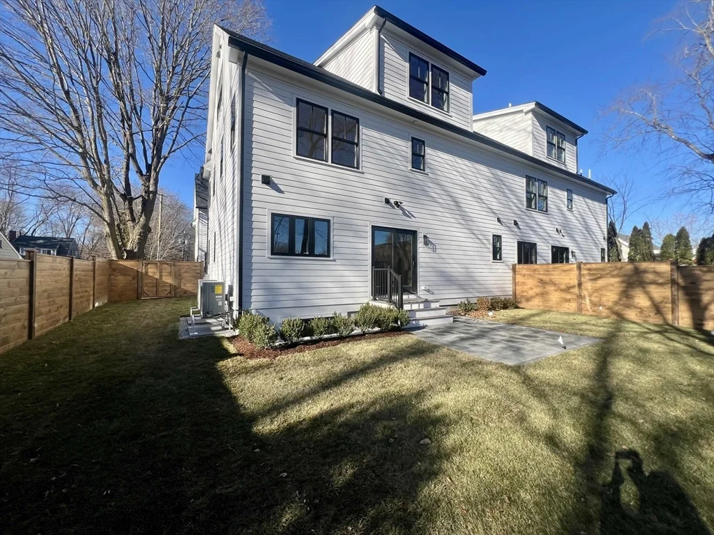 4 bed, 3 bath apartment for rent at 10 Webber Ave Unit 202, Bedford — photo 10 of 25