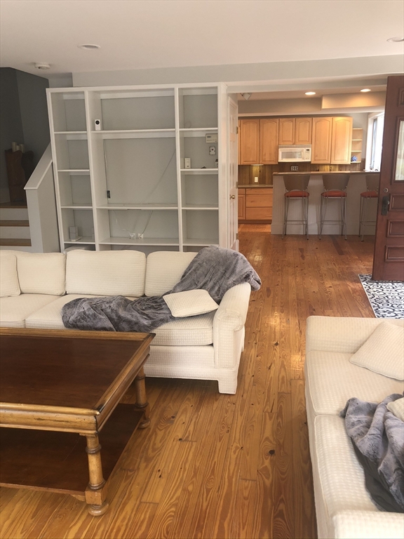 2 bed, 2 bath apartment for rent at 10 Wellesley Ave Unit 10R, Wellesley — photo 13 of 13