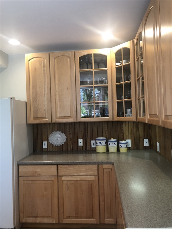 2 bed, 2 bath apartment for rent at 10 Wellesley Ave Unit 10R, Wellesley — photo 5 of 13