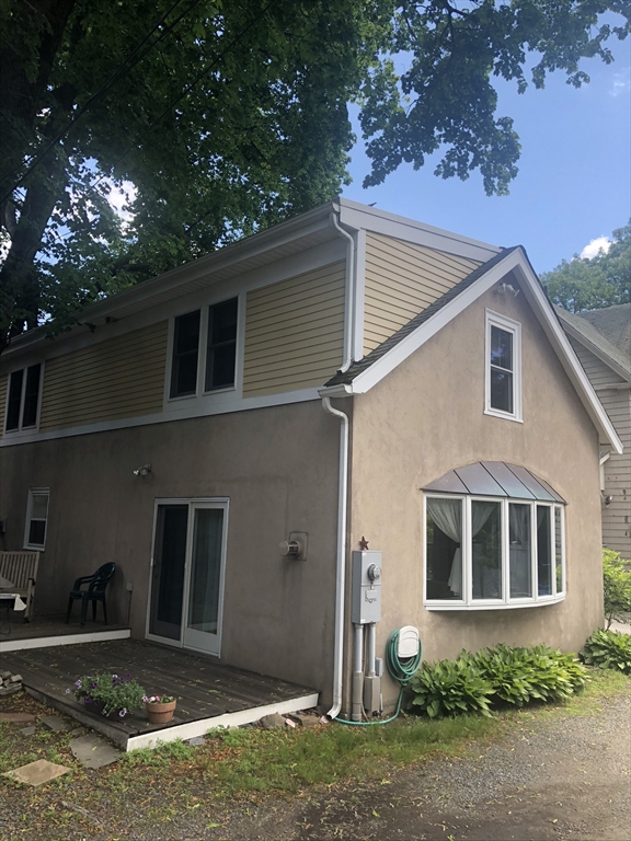 2 bed, 2 bath apartment for rent at 10 Wellesley Ave Unit 10R, Wellesley — photo 2 of 13