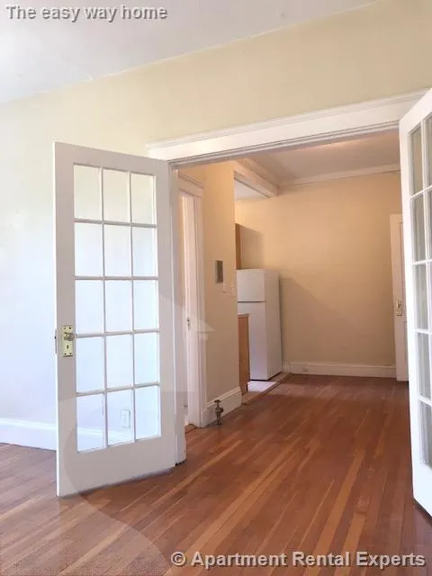 Studio bed, 1 bath apartment for rent at 10 Wendell St Unit 14, Harvard Square — photo 2 of 10