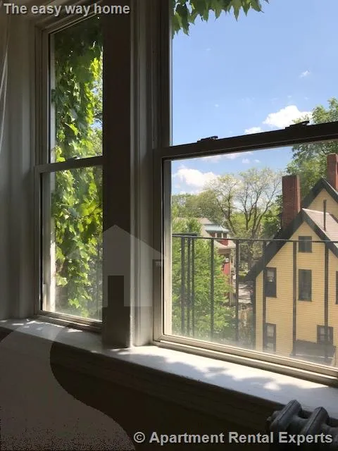 Studio bed, 1 bath apartment for rent at 10 Wendell St Unit 14, Harvard Square — photo 9 of 10