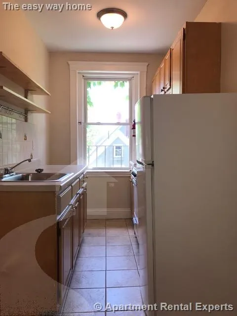 Studio bed, 1 bath apartment for rent at 10 Wendell St Unit 14, Harvard Square — photo 6 of 10