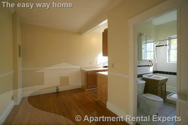 Studio bed, 1 bath apartment for rent at 10 Wendell St Unit 9, Harvard Square — photo 3 of 6
