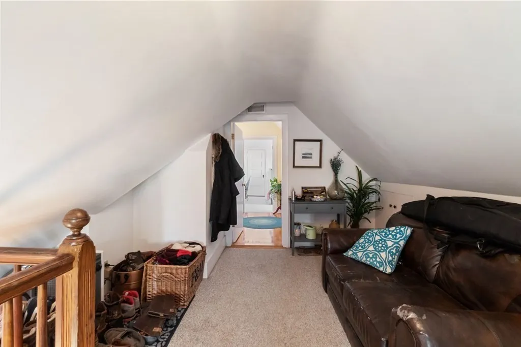 3 bed, 2 bath apartment for rent at 10 West Bellevue Ave Unit B, Avon Hill — photo 14 of 18