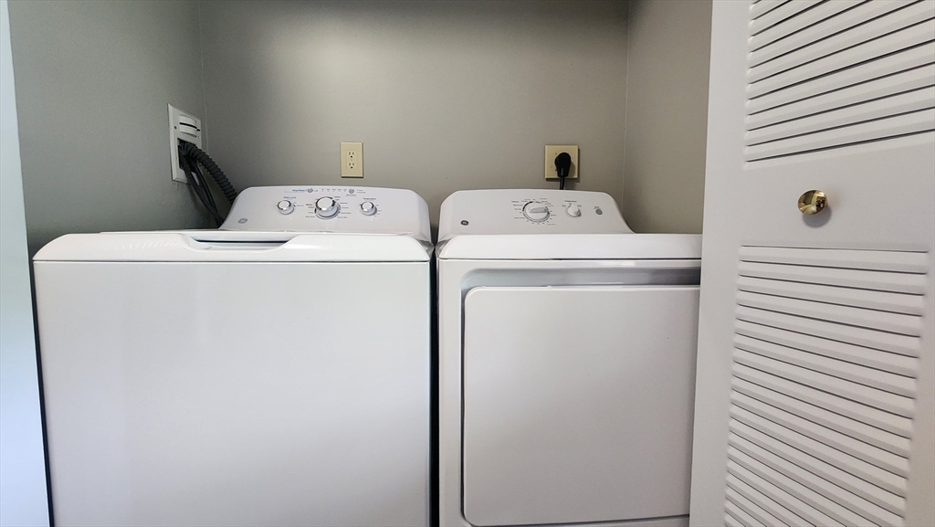 2 bed, 1 bath apartment for rent at 10 West St Unit 10, Hyde Park — photo 11 of 11