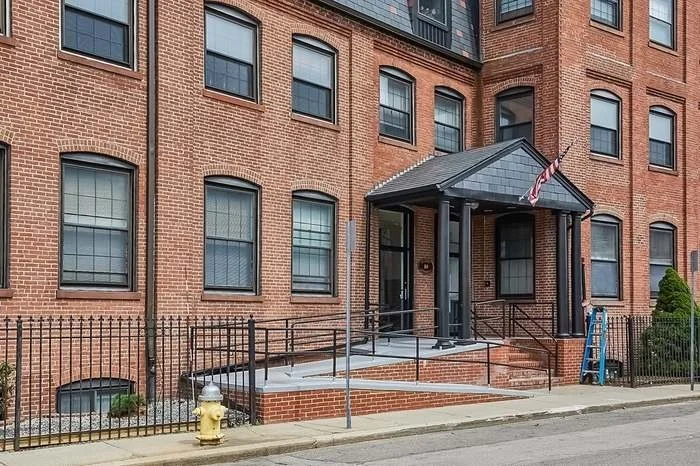 1 bed, 1 bath apartment for rent at 10 Weston Ave Unit 203, Wollaston — photo 2 of 18