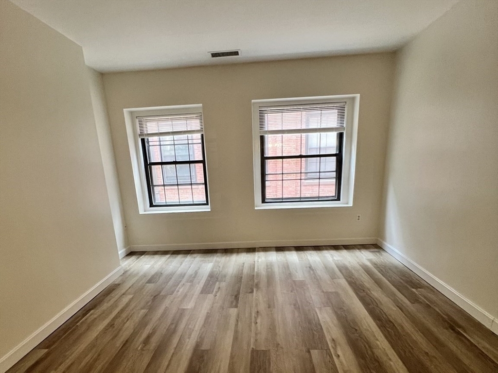2 bed, 1 bath apartment for rent at 10 Weston Ave Unit 220, Quincy — photo 17 of 24