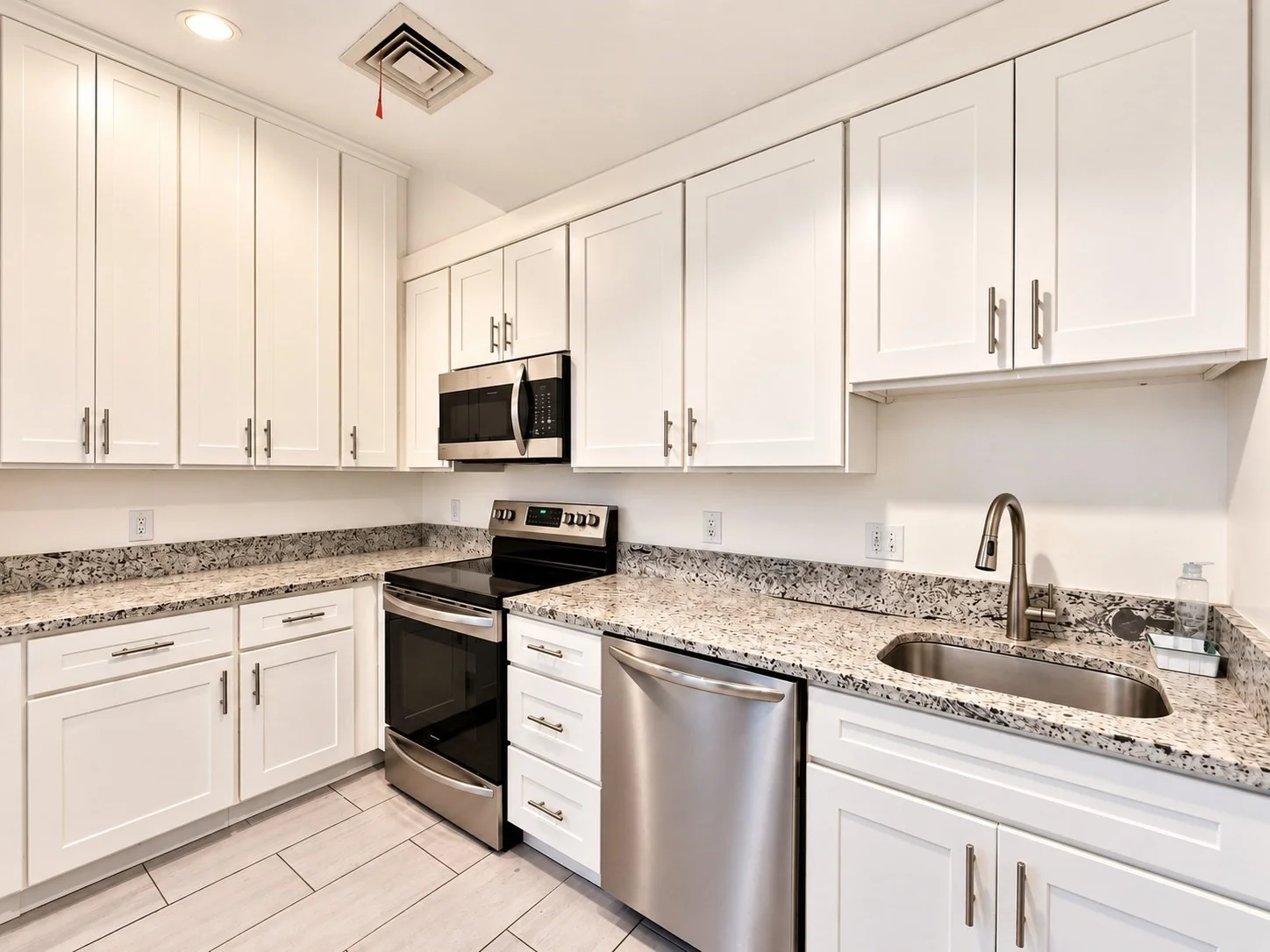 2 bed, 1 bath apartment for rent at 10 Weston Ave Unit 420, Quincy — photo 1 of 8