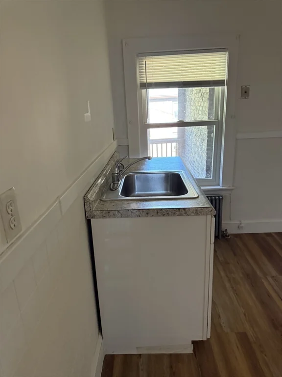 2 bed, 1 bath apartment for rent at 10 Weston Ct Unit 2, Braintree — photo 5 of 10