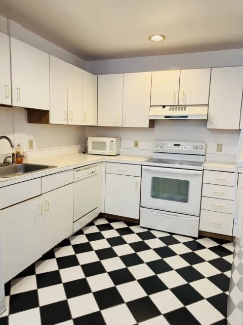 2 bed, 2 bath apartment for rent at 10 Weston St Unit 205, Quincy — photo 10 of 12