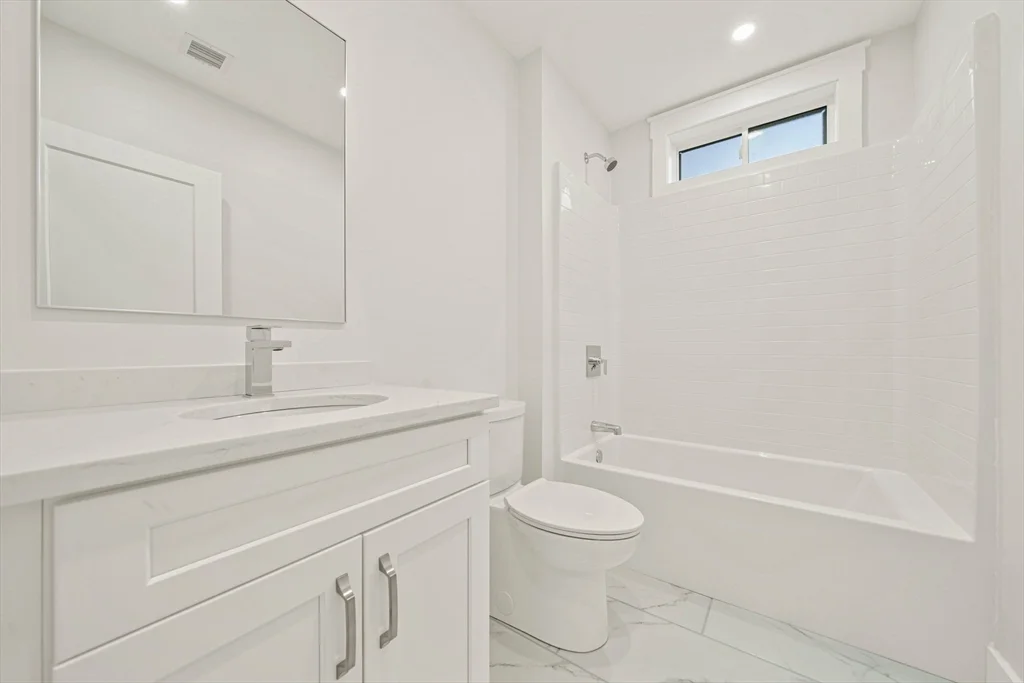 4 bed, 2 bath apartment for rent at 10 Whitford St Unit 10, Roslindale — photo 11 of 21
