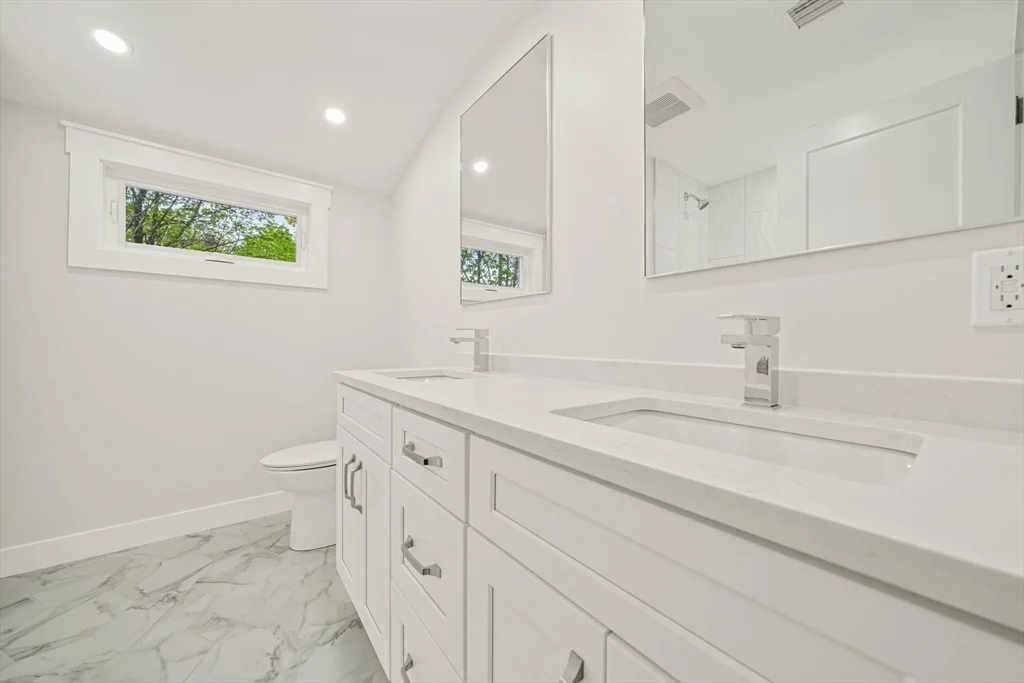 4 bed, 2 bath apartment for rent at 10 Whitford St Unit 10, Roslindale — photo 12 of 21