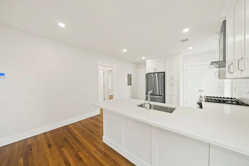 4 bed, 2 bath apartment for rent at 10 Whitford St Unit 10, Roslindale — photo 4 of 21