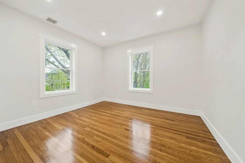 4 bed, 2 bath apartment for rent at 10 Whitford St Unit 10, Roslindale — photo 8 of 21