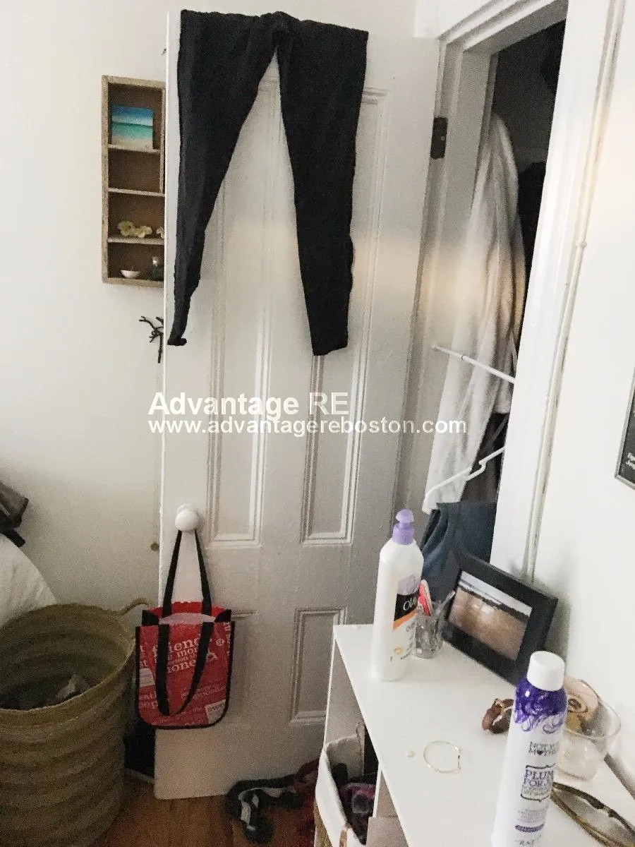 2 bed, 1 bath apartment for rent at 10 Wiget St Unit 7, North End — photo 24 of 48