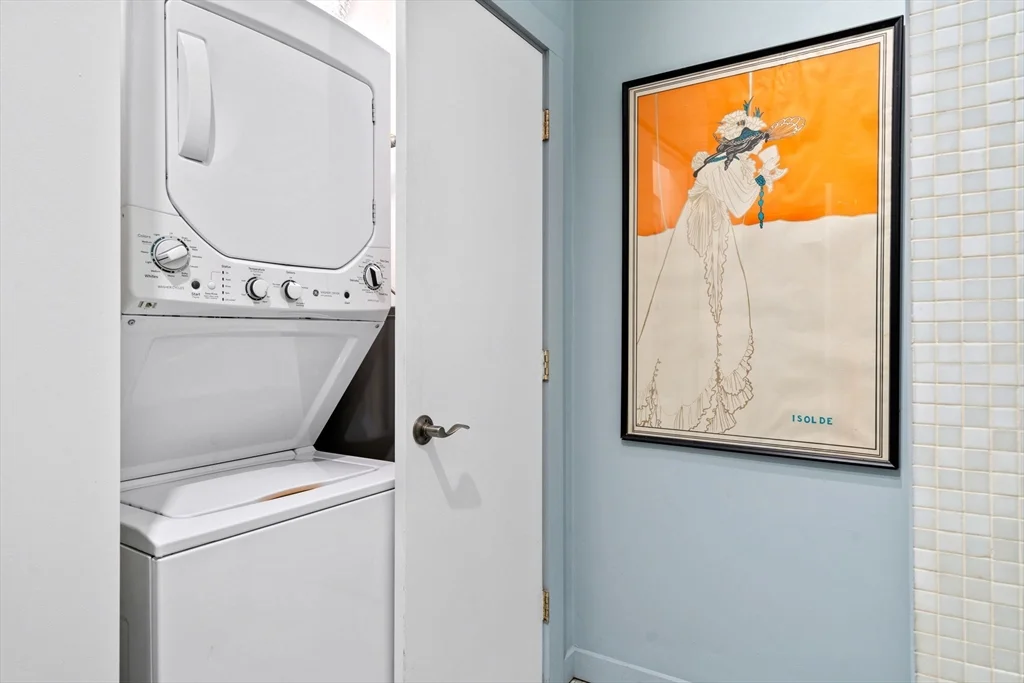 3 bed, 1 bath apartment for rent at 10 Williams St Unit 23, Roxbury — photo 9 of 12
