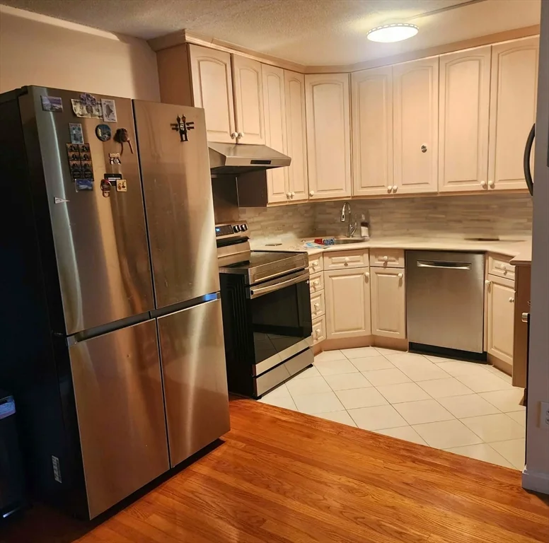2 bed, 1 bath apartment for rent at 10 Williams St Unit 75, Newton Corner — photo 1 of 17