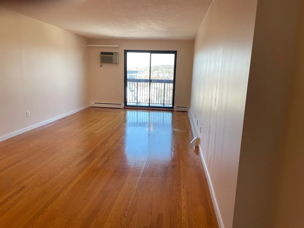 2 bed, 1 bath apartment for rent at 10 Williams St Unit 75, Newton Corner — photo 3 of 17