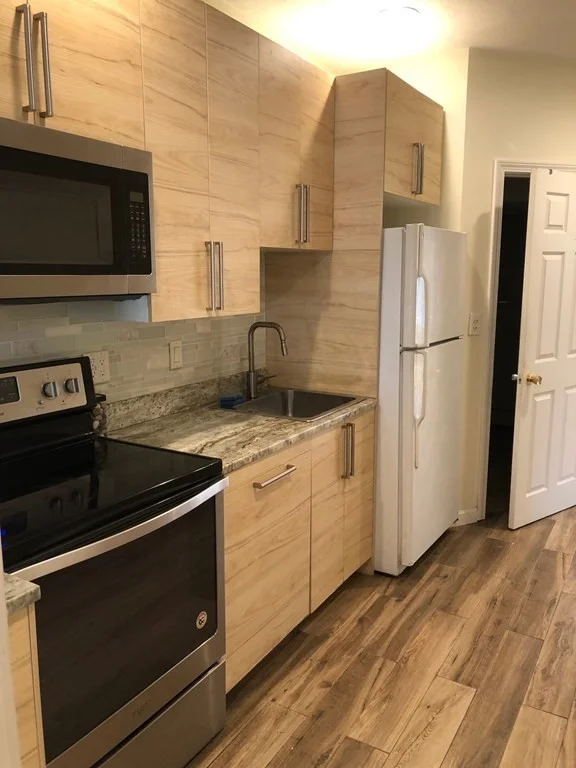 1 bed, 1 bath apartment for rent at 10 Williams St Unit C2, Salem — photo 2 of 10