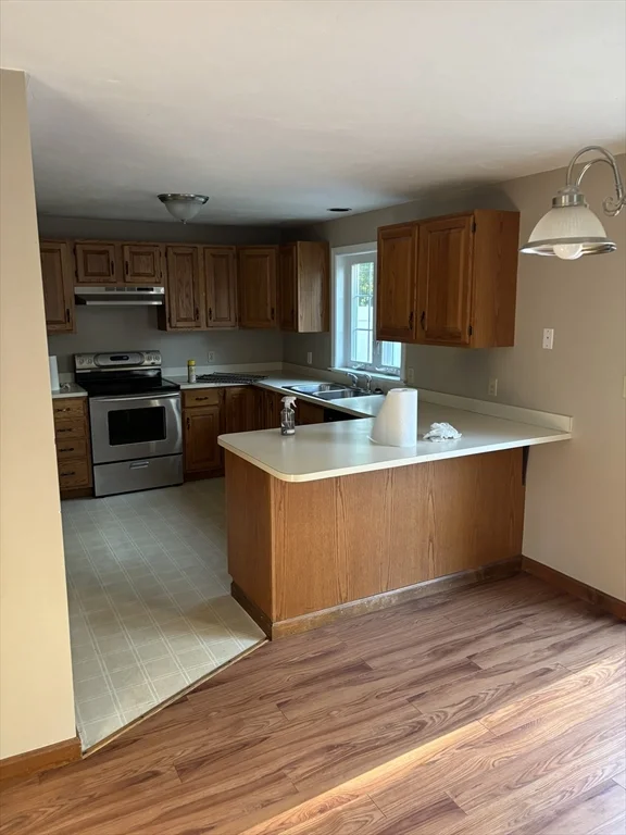 3 bed, 1 bath apartment for rent at 10 Wilson Dr Unit B, Westminster — photo 6 of 28