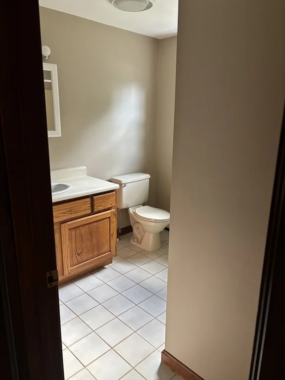3 bed, 1 bath apartment for rent at 10 Wilson Dr Unit B, Westminster — photo 16 of 28