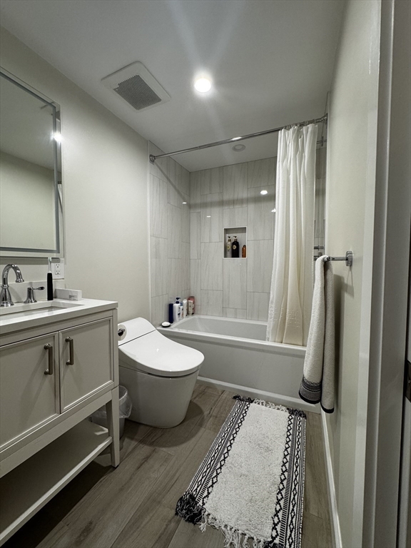 4 bed, 3 bath apartment for rent at 10 Winch Way, Natick — photo 14 of 26