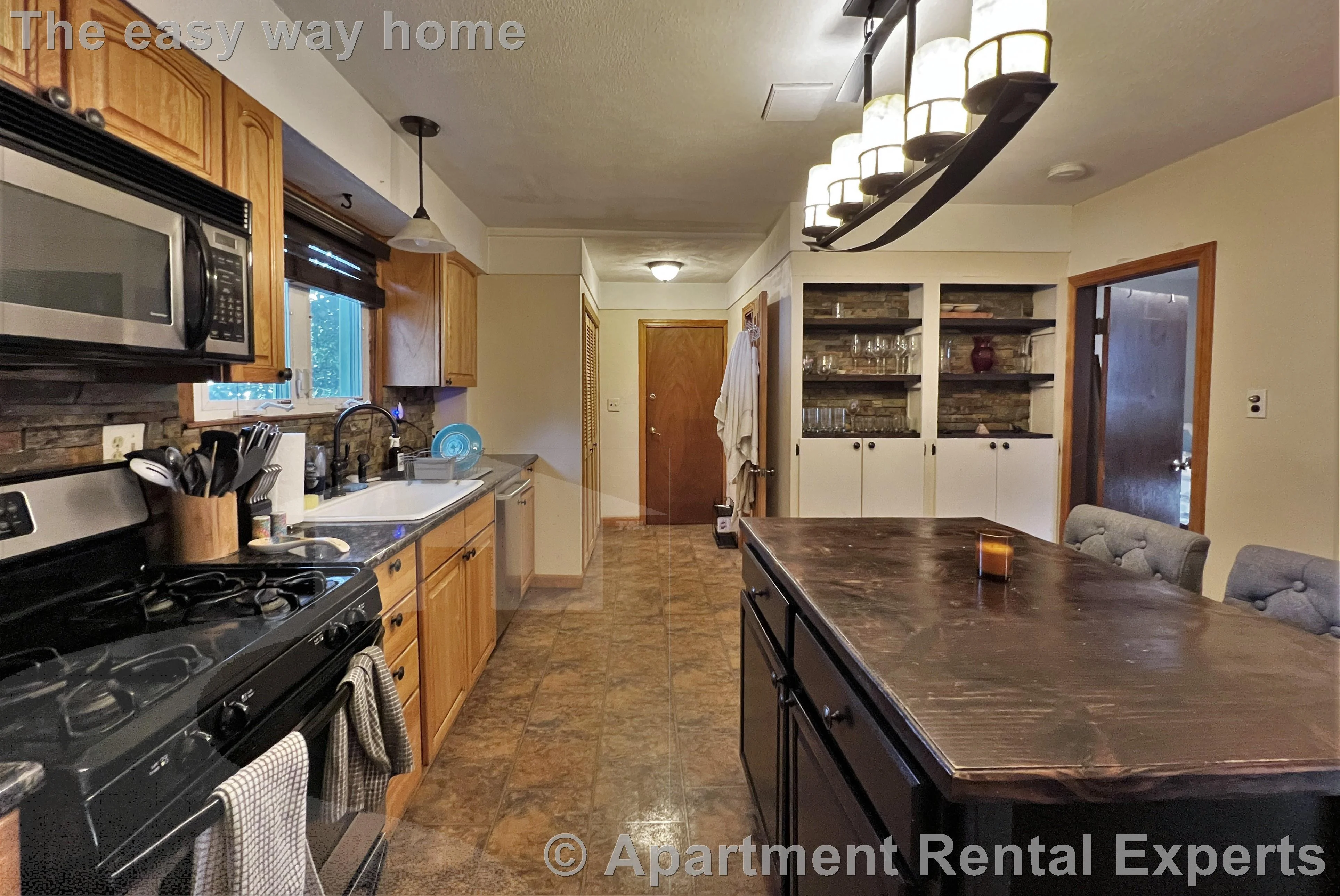 2 bed, 1 bath apartment for rent at 10 Winchester Ct Unit 1, Tufts — photo 3 of 22