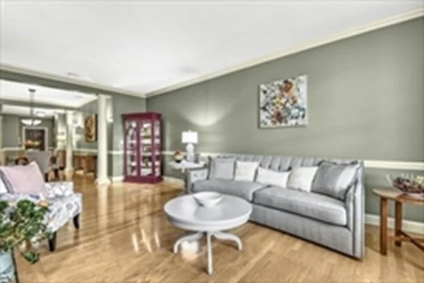 2 bed, 2 bath apartment for rent at 10 Winchester Pl Unit 204, Winchester — photo 6 of 12