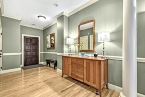 2 bed, 2 bath apartment for rent at 10 Winchester Pl Unit 204, Winchester — photo 4 of 12