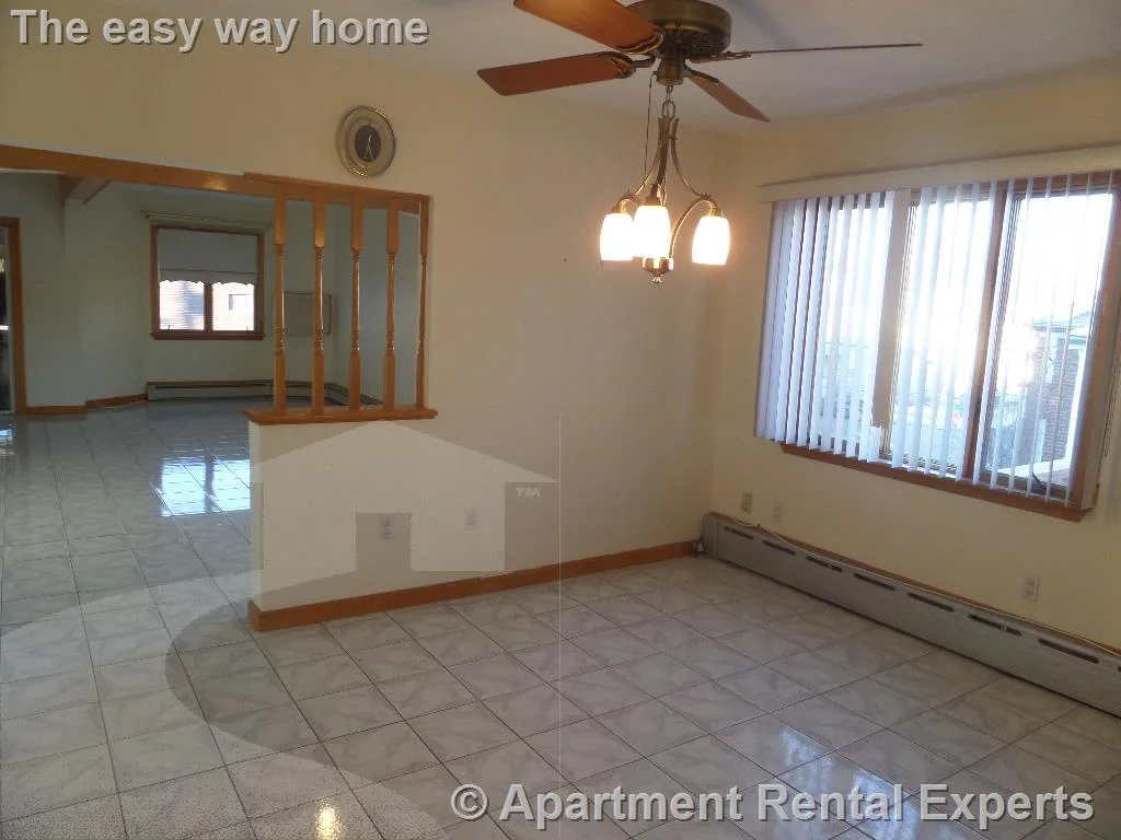 2 bed, 1 bath apartment for rent at 10 Windsor Rd Unit 2, Tufts — photo 2 of 16