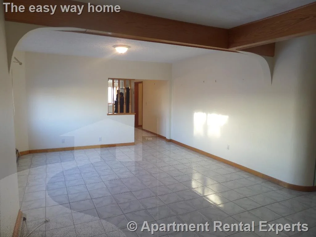2 bed, 1 bath apartment for rent at 10 Windsor Rd Unit 2, Tufts — photo 3 of 16