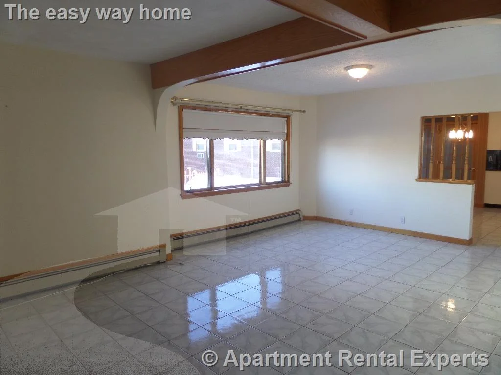 2 bed, 1 bath apartment for rent at 10 Windsor Rd Unit 2, Tufts