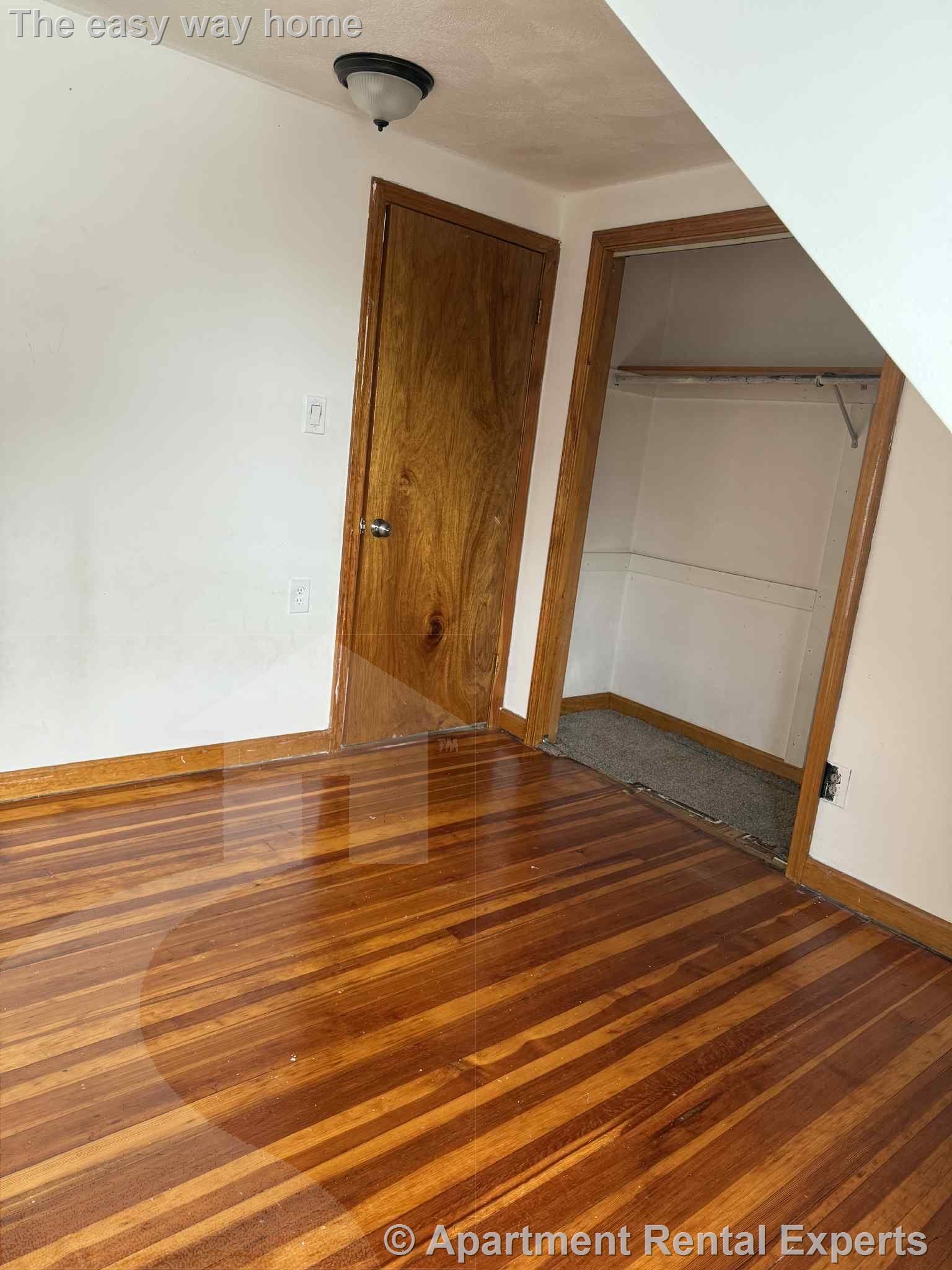 2 bed, 1 bath apartment for rent at 10 Windsor Rd Unit 3, Tufts — photo 3 of 19