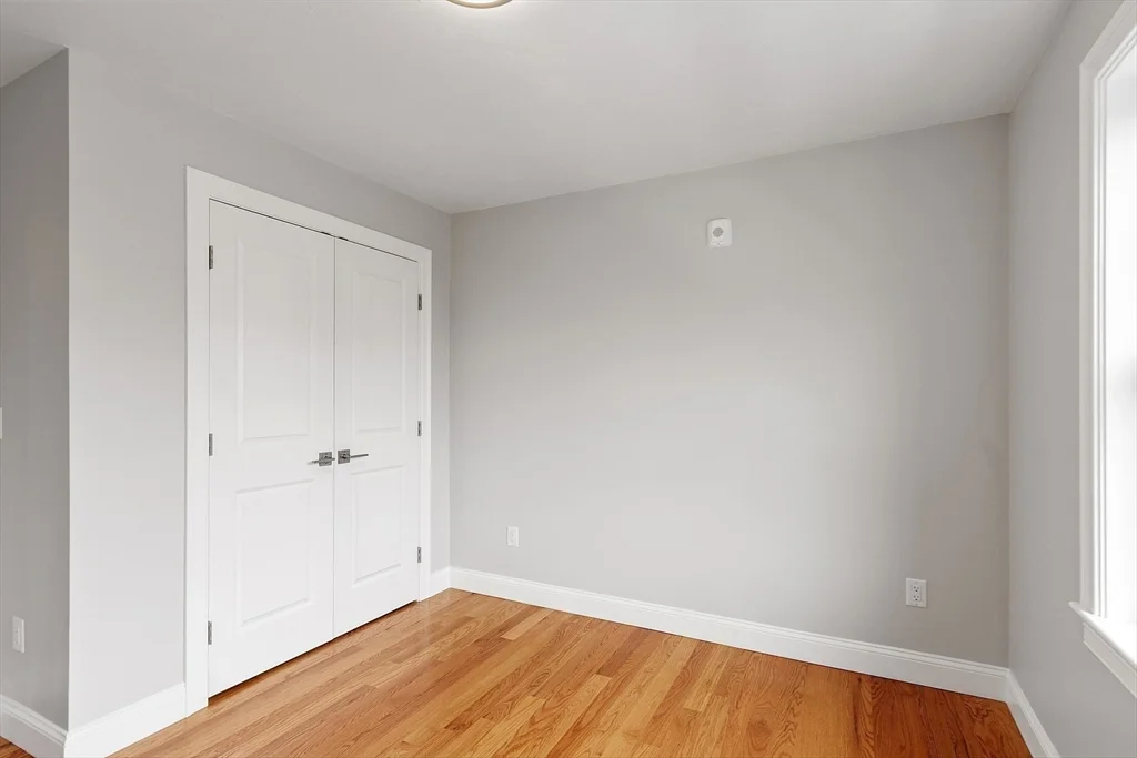 3 bed, 2 bath apartment for rent at 10 Windsor St Unit 3, Worcester — photo 21 of 35