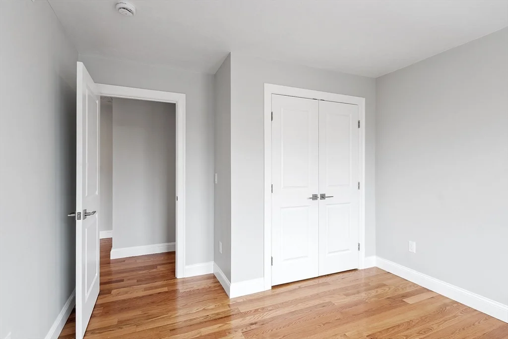 3 bed, 2 bath apartment for rent at 10 Windsor St Unit 3, Worcester — photo 23 of 35