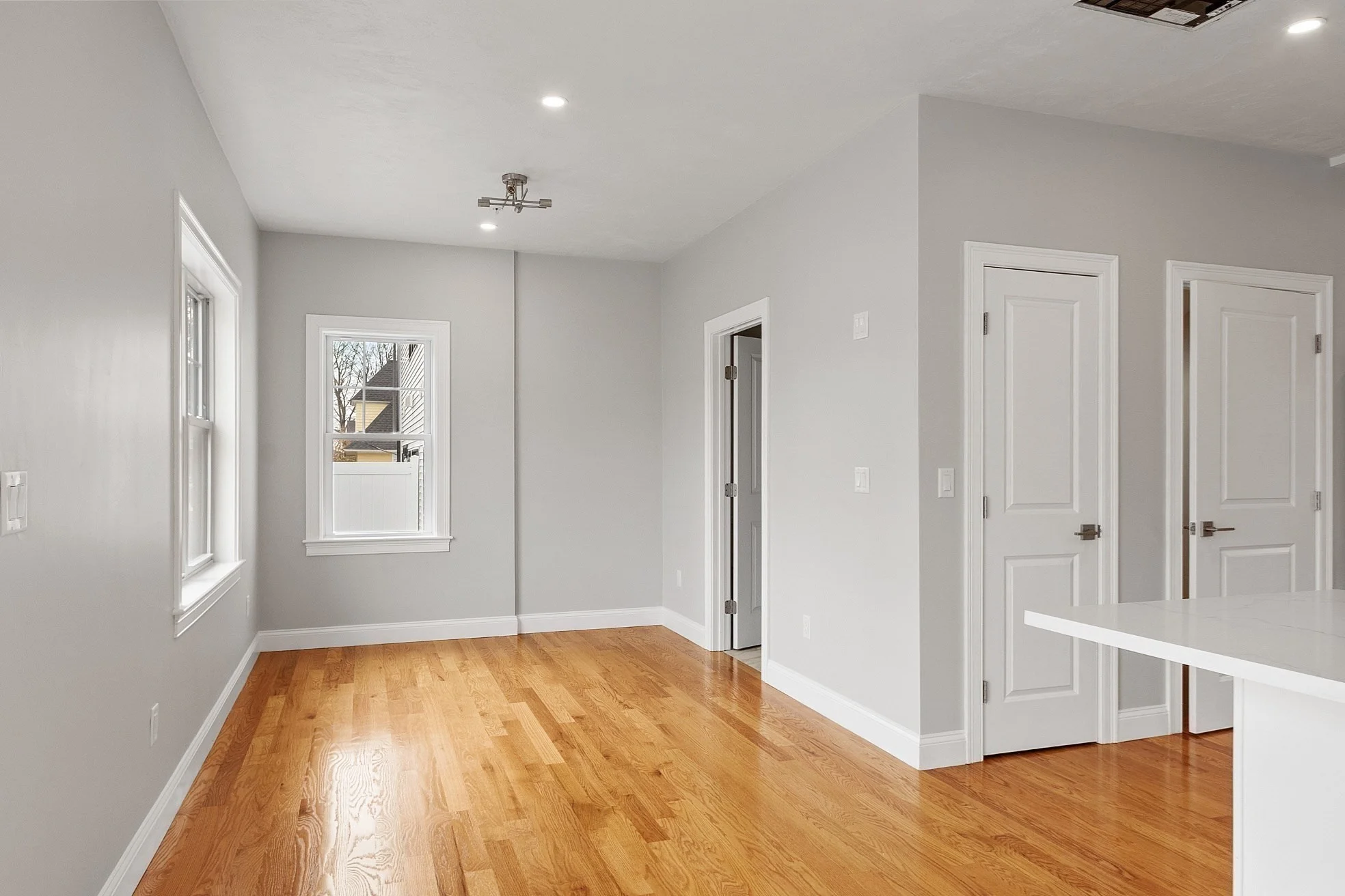 3 bed, 2 bath apartment for rent at 10 Windsor St Unit E, Worcester — photo 20 of 37