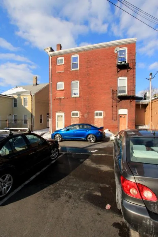 2 bed, 1 bath apartment for rent at 10 Winter St Unit 2, East Cambridge — photo 16 of 17