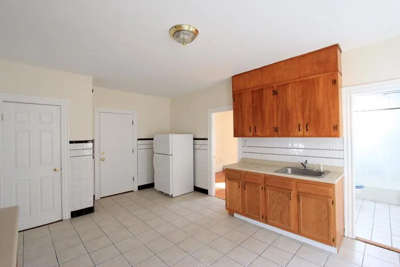 2 bed, 1 bath apartment for rent at 10 Winter St Unit 2, East Cambridge — photo 2 of 17