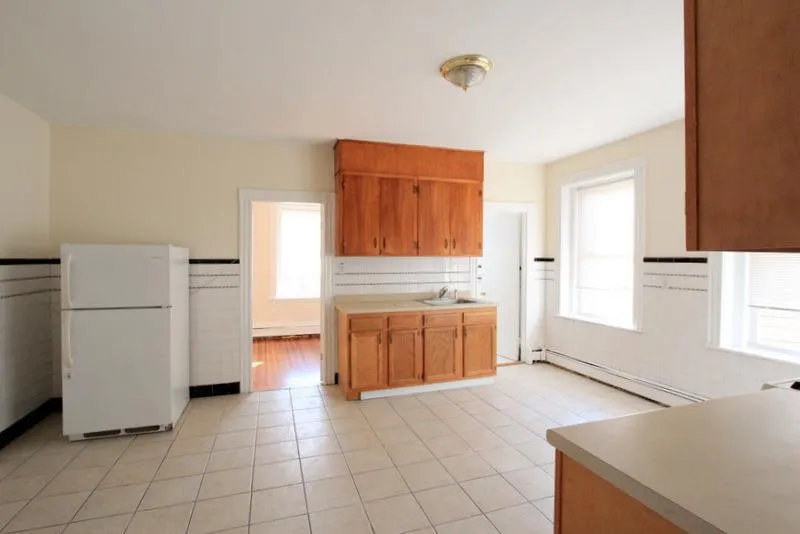 2 bed, 1 bath apartment for rent at 10 Winter St Unit 2, East Cambridge — photo 5 of 17