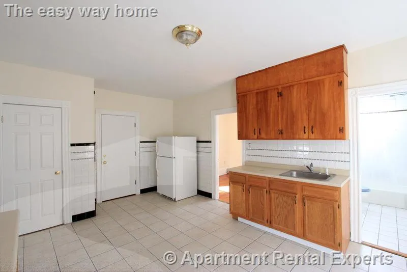 1 bed, 1 bath apartment for rent at 10 Winter St Unit 2nd Flr, East Cambridge — photo 4 of 17