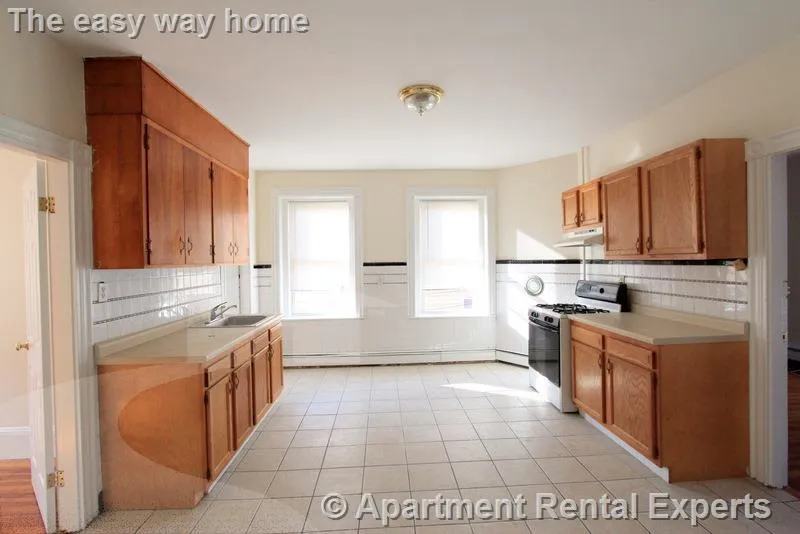1 bed, 1 bath apartment for rent at 10 Winter St Unit 2nd Flr, East Cambridge — photo 5 of 17