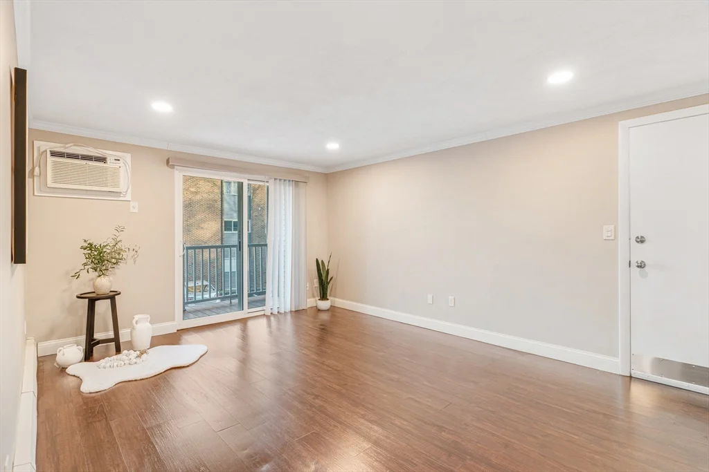 2 bed, 1 bath apartment for rent at 10 Woodcrest Unit 4, Weymouth — photo 15 of 33