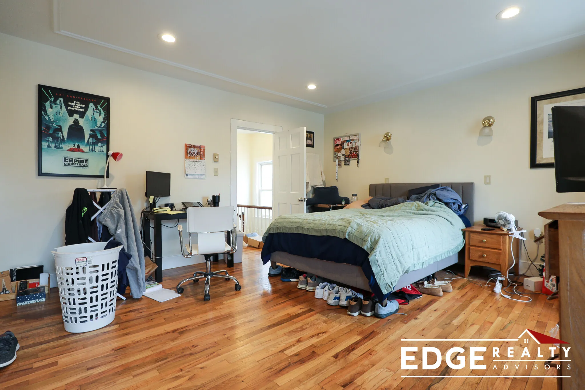 4 bed, 2 bath apartment for rent at 10 Woodmont St Unit NA, Brighton — photo 6 of 13