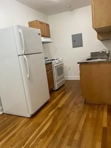 1 bed, 1 bath apartment for rent at 10 Yeamans St Unit 13, Revere — photo 8 of 9