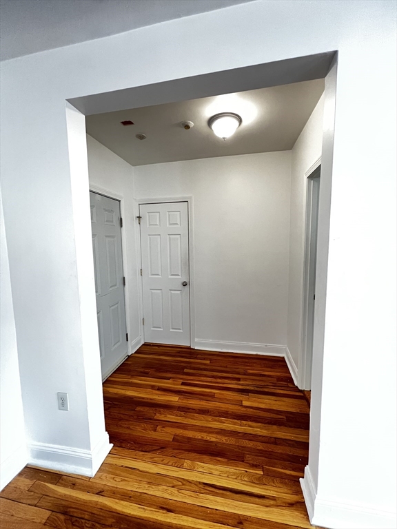 Studio bed, 1 bath apartment for rent at 10 Yeamans St Unit 15, Revere — photo 4 of 5