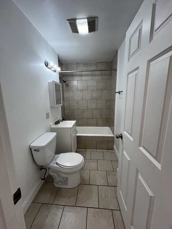 Studio bed, 1 bath apartment for rent at 10 Yeamans St Unit 15, Revere — photo 5 of 5