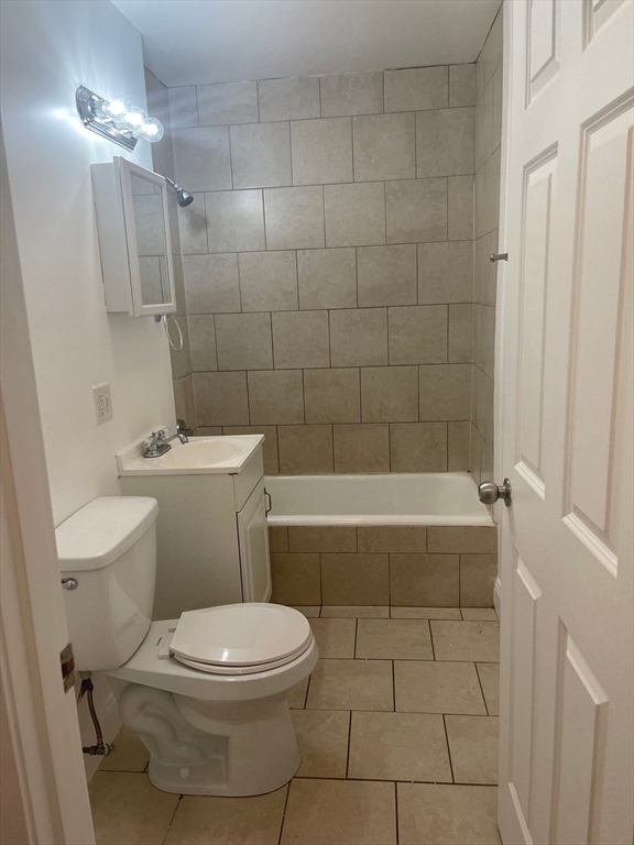 Studio bed, 1 bath apartment for rent at 10 Yeamans St Unit 22, Revere — photo 7 of 8