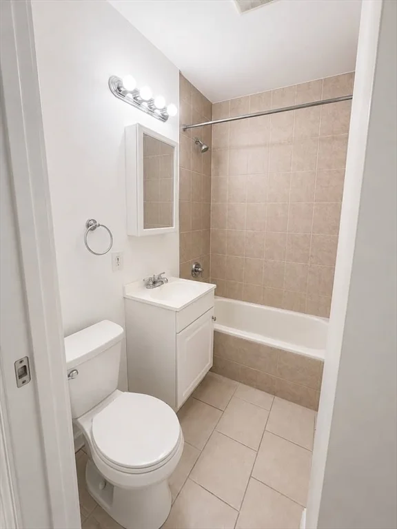 Studio bed, 1 bath apartment for rent at 10 Yeamans St Unit 29, Revere — photo 5 of 5
